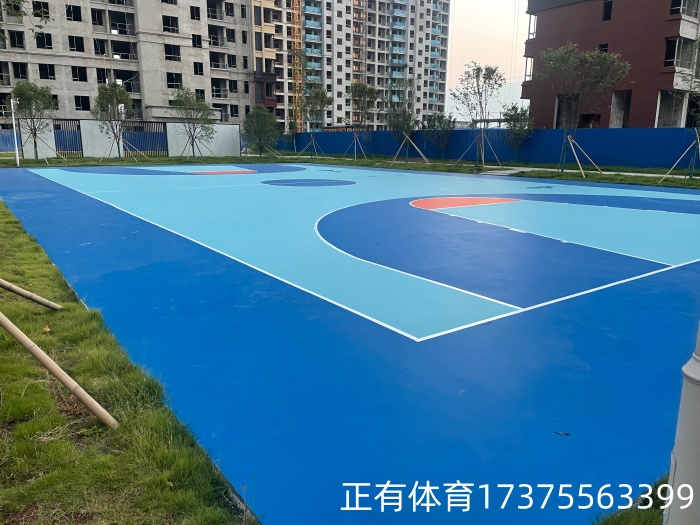 懷化麻陽(yáng)縣高檔小區(qū)硅pu球場(chǎng)施工